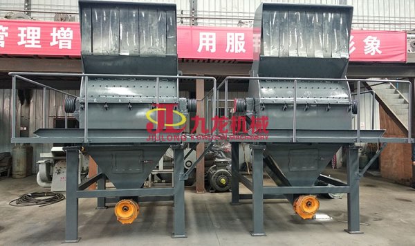 木材粉碎機(jī)既給農(nóng)民帶來樹枝粉碎機(jī)價(jià)格
了經(jīng)濟(jì)效益又保護(hù)了我們的環(huán)境