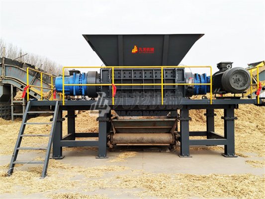含水量過(guò)高的濕木材樹枝粉碎機(jī)價(jià)格
不適合用木材粉碎機(jī)粉碎