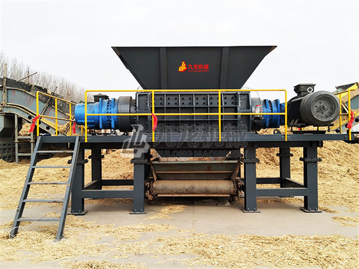 秸稈粉碎機(jī)工作中<a href='http://www.hbmcsl.com' target='_blank'><span><a href='http://www.hbmcsl.com/1/229.html' target='_blank'><span>樹(shù)枝粉碎</span></a>機(jī)</span></a>價(jià)格
的使用技巧有哪些